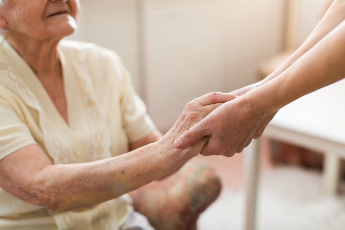 Sprijinul emoțional pentru îngrijitorii pacienților cu Parkinson: sfaturi și resurse
