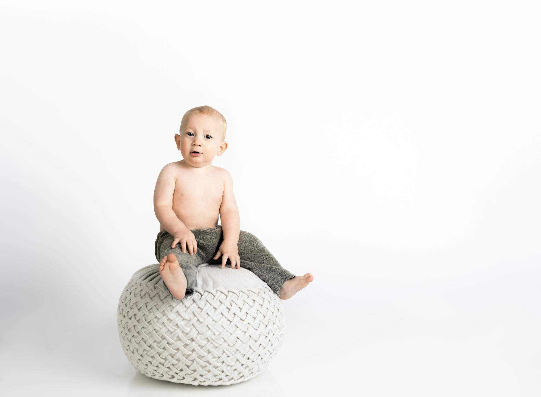 Hăinuțe pentru fetițe care adoră moda, acum pe Babygift.ro