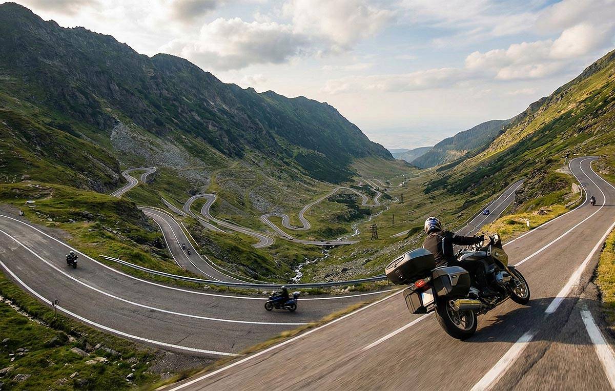 Transfăgărășan: Cea mai iconică șosea din Europa din perspectiva unui motociclist